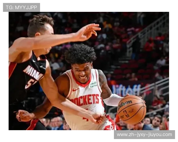 火箭队对阵迈阿密热火队比赛精彩回放分析